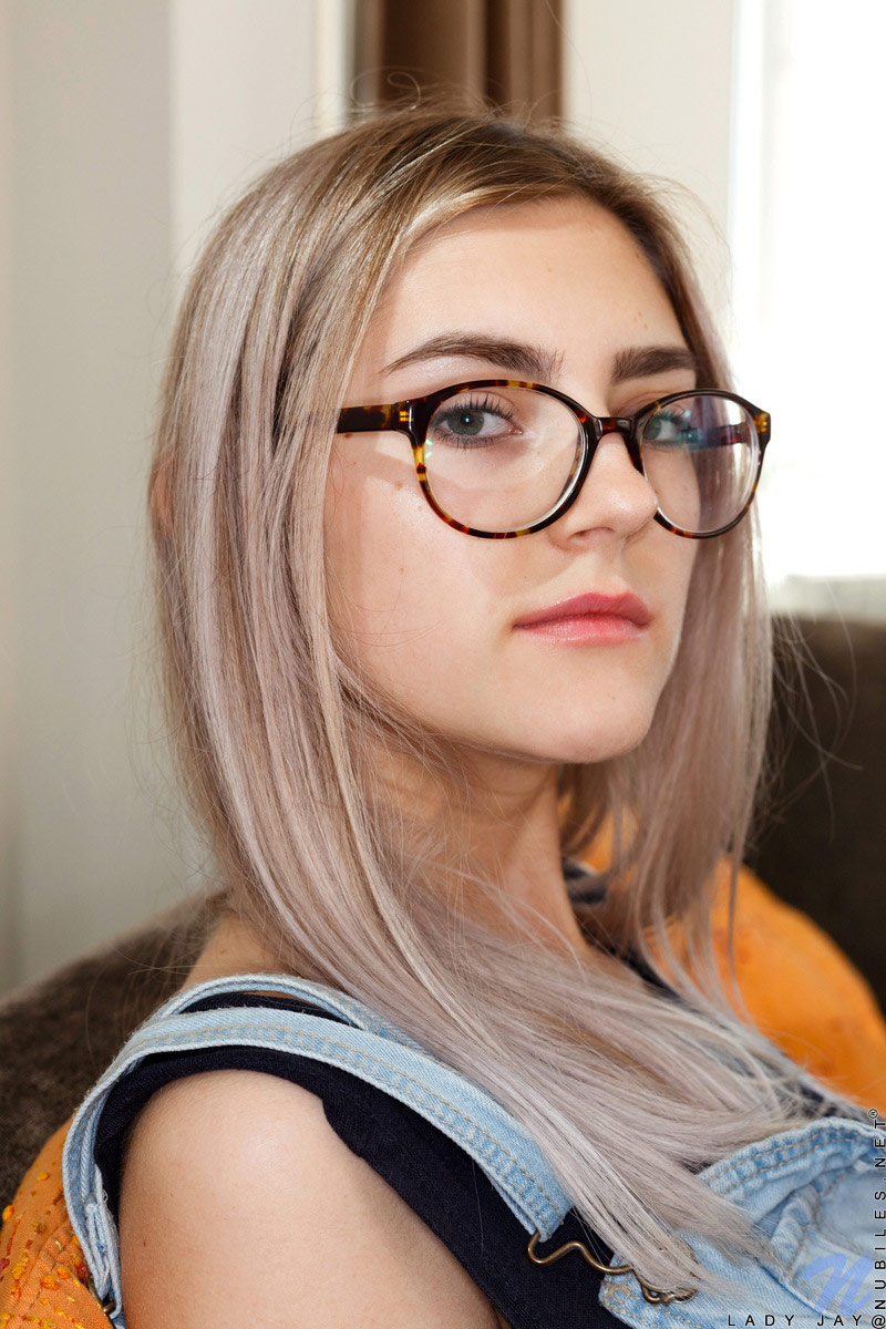 800px x 1200px - Lady Jay with Glasses